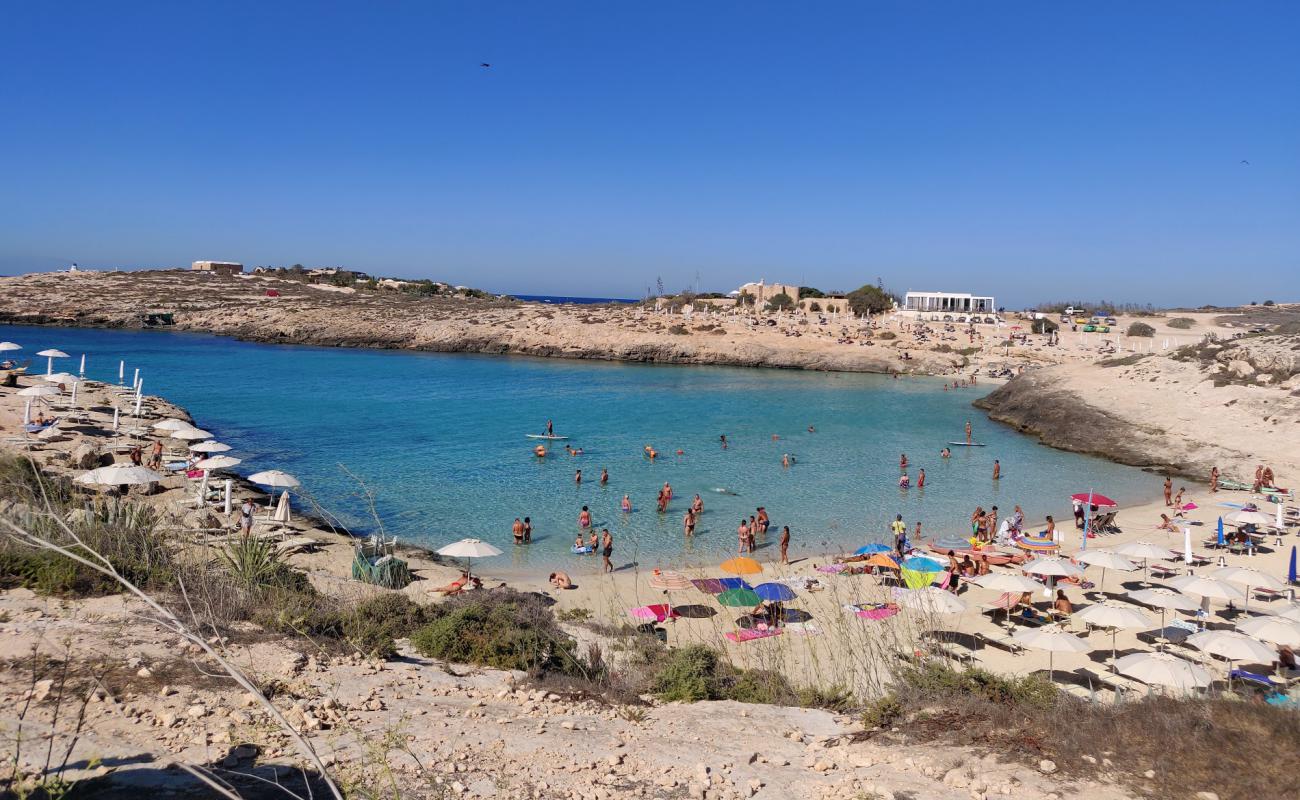 Croce Beach'in fotoğrafı açık bej kum yüzey ile