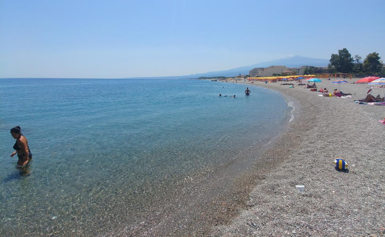 Recanati beach II'in fotoğrafı gri ince çakıl taş yüzey ile