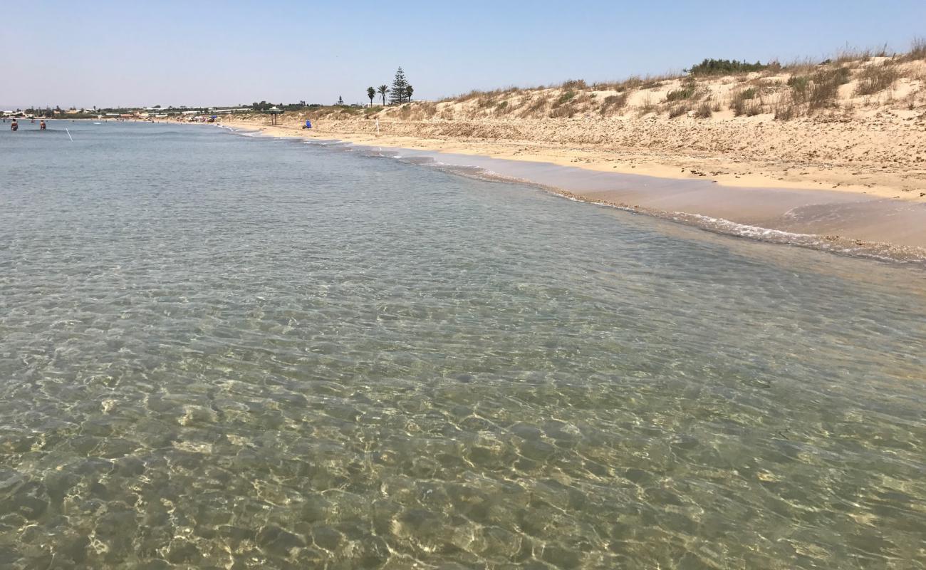 Spiaggia Scarpitta'in fotoğrafı kahverengi kum yüzey ile