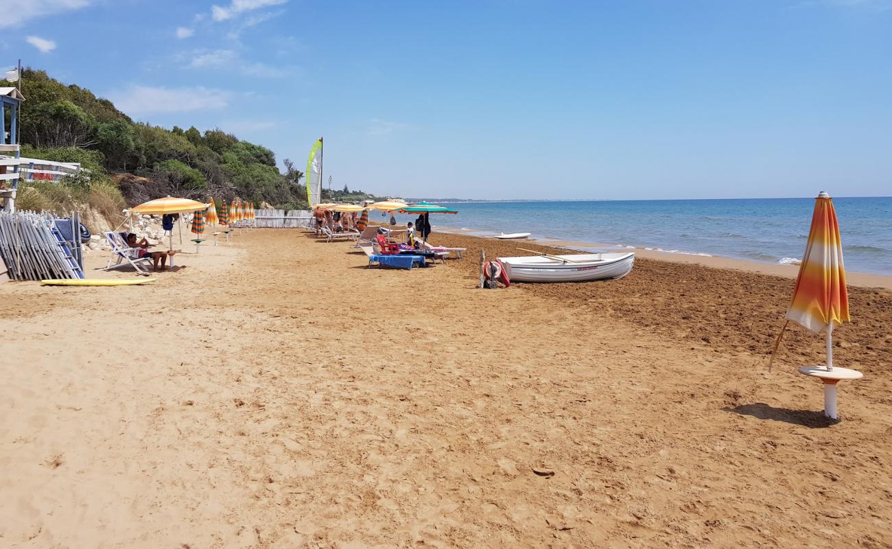 Spiaggia Pozzallo'in fotoğrafı i̇nce bej kum yüzey ile
