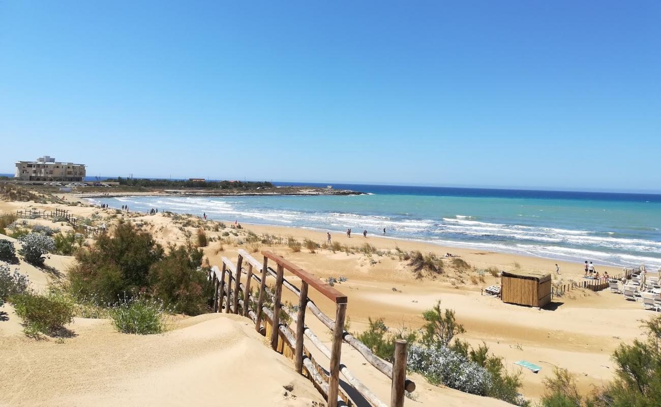 Marina di Modica'in fotoğrafı i̇nce bej kum yüzey ile