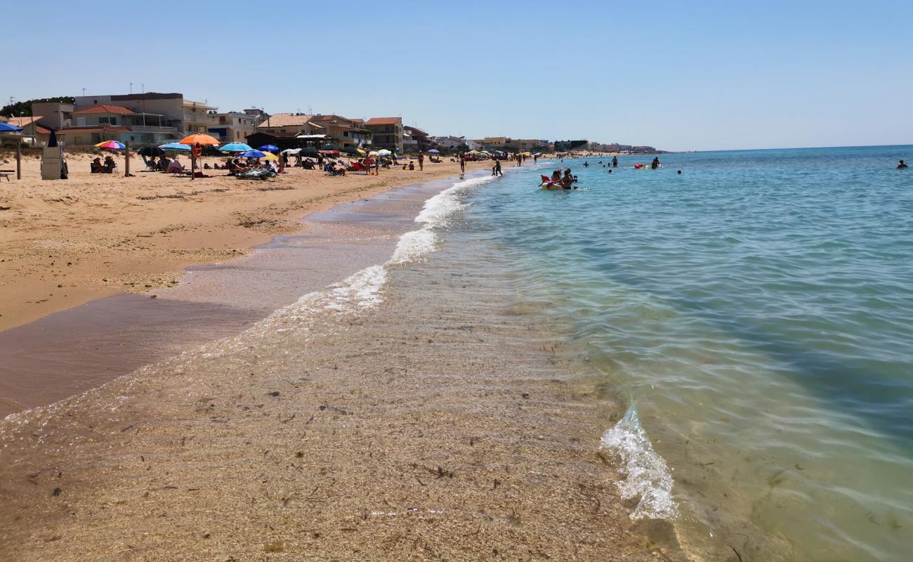 Villaggio Azzurro'in fotoğrafı parlak kum yüzey ile