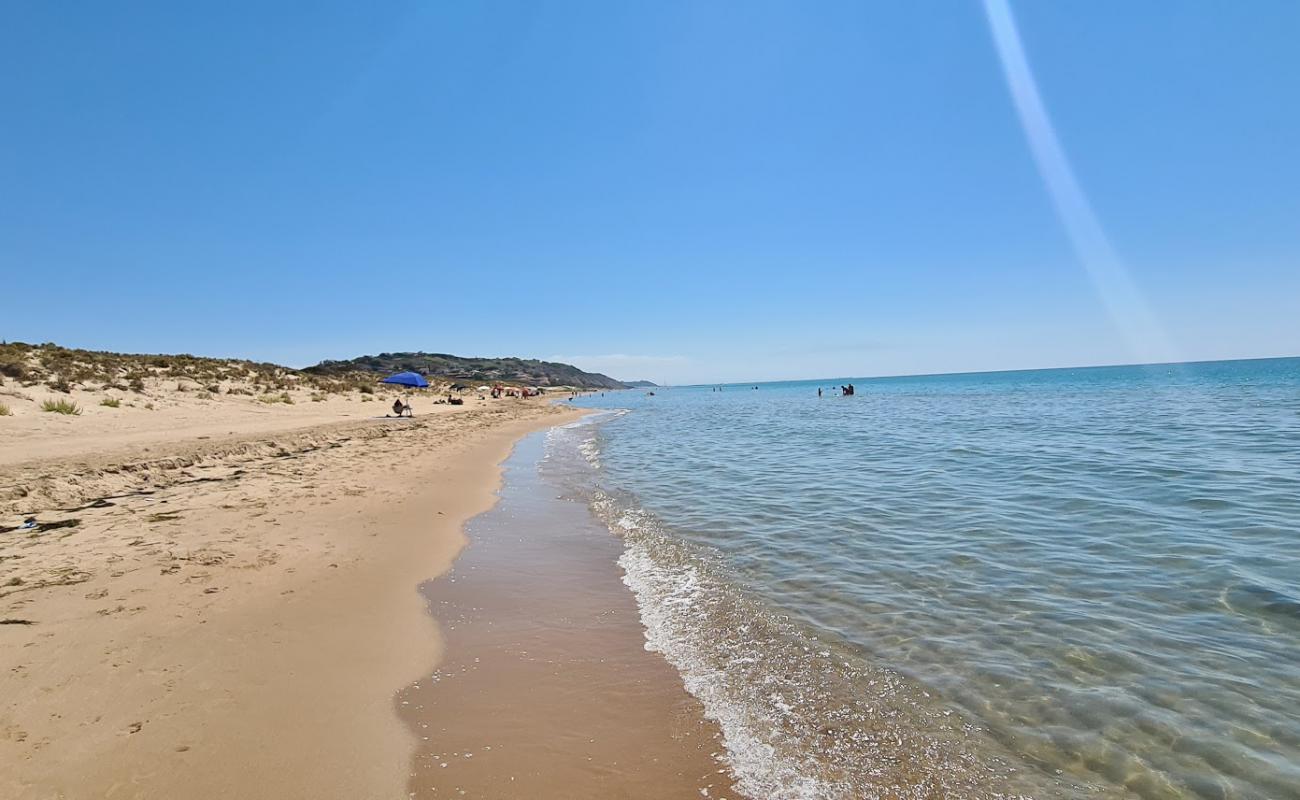 Spiaggia Roccazzelle'in fotoğrafı parlak ince kum yüzey ile