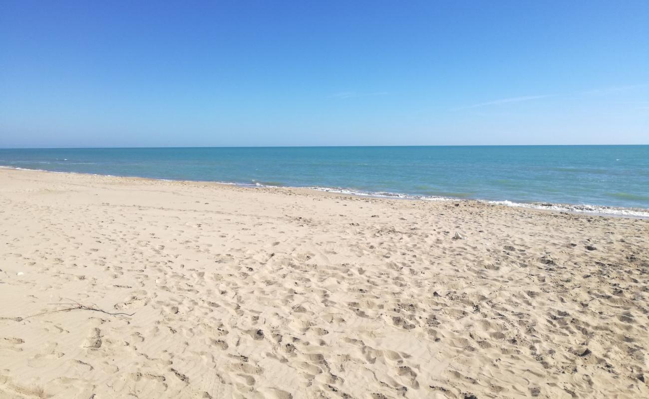 Marina di Butera'in fotoğrafı bej kum ve çakıl yüzey ile