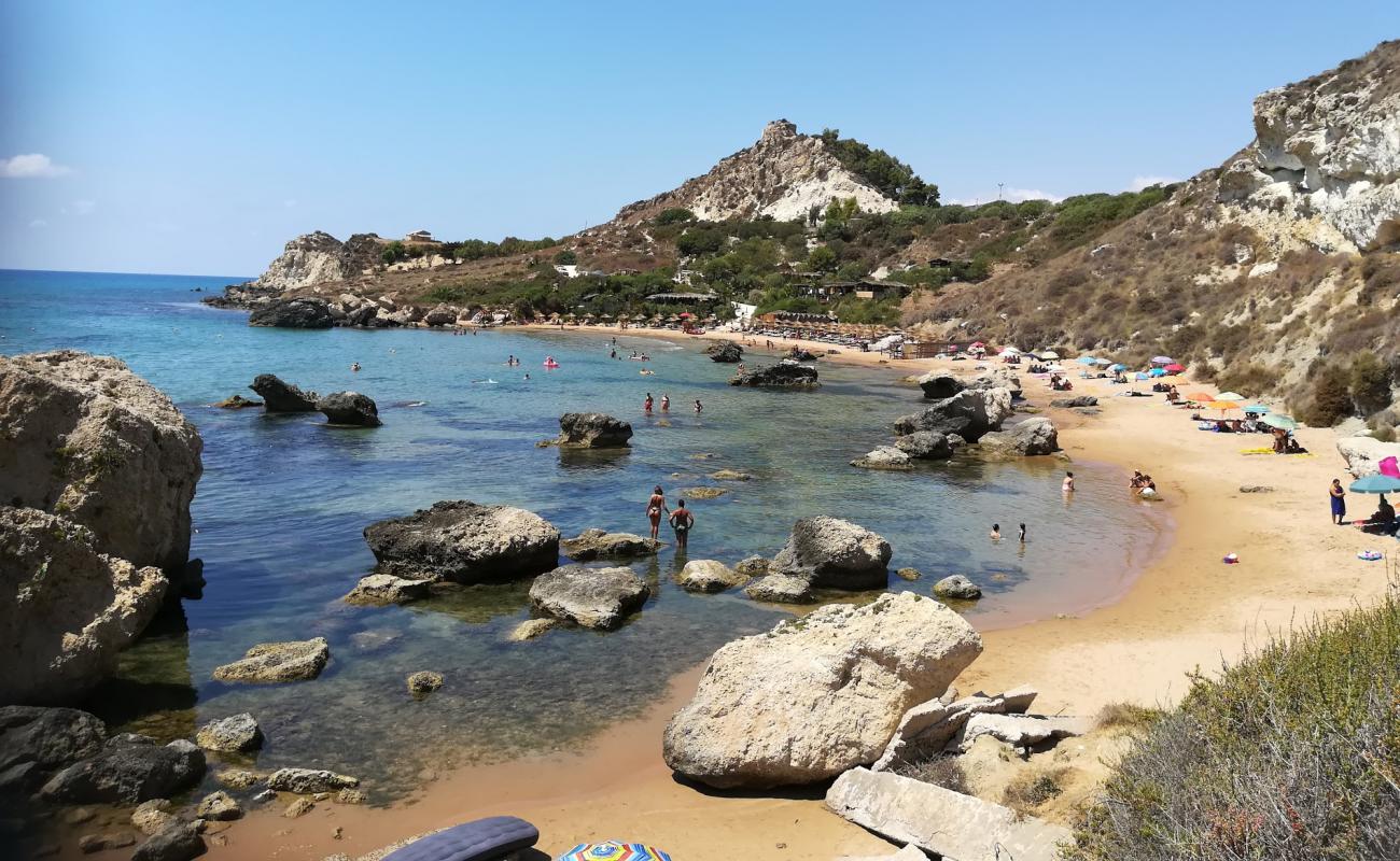 Torre San Nicola'in fotoğrafı parlak ince kum yüzey ile