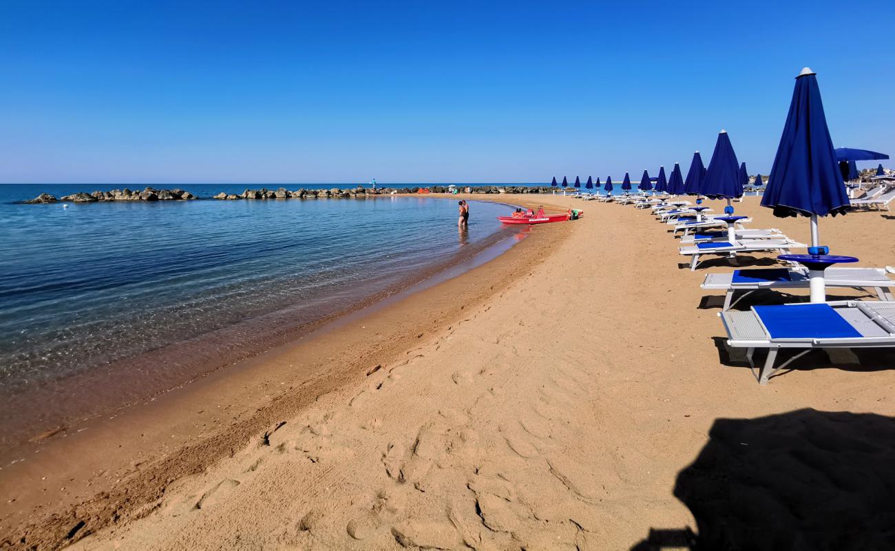 San Leone Beach'in fotoğrafı açık bej kum yüzey ile
