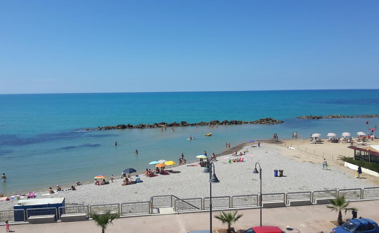 Seccagrande Beach'in fotoğrafı gri çakıl taşı yüzey ile