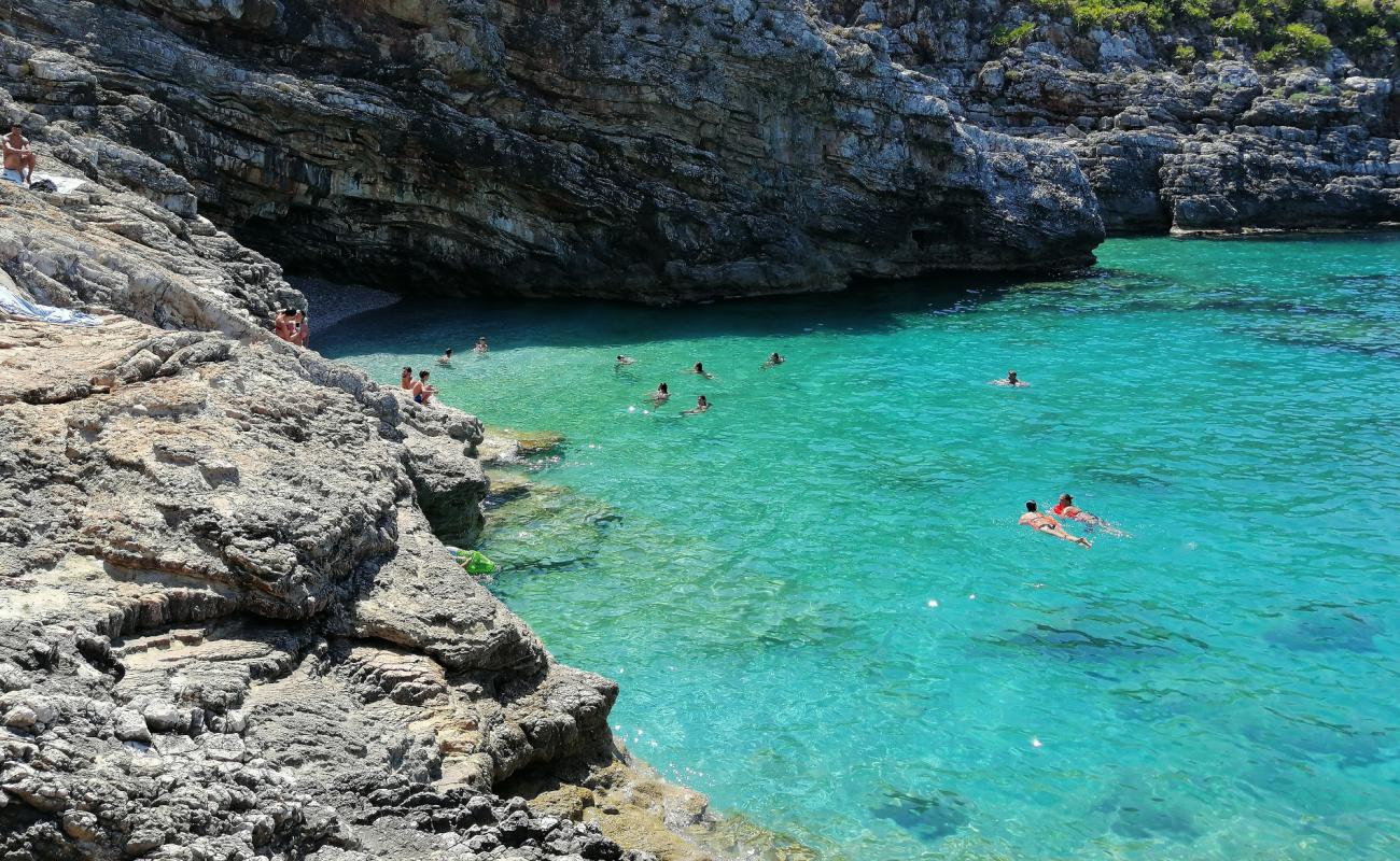 Cala Marinella'in fotoğrafı rocky shore yüzey ile
