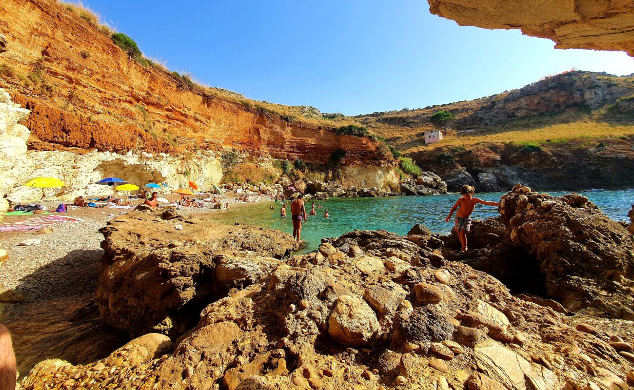 Cala Bianca'in fotoğrafı kayalık arazi yüzey ile