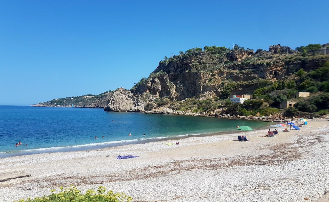 San Cataldo'in fotoğrafı çakıl ile kum yüzey ile