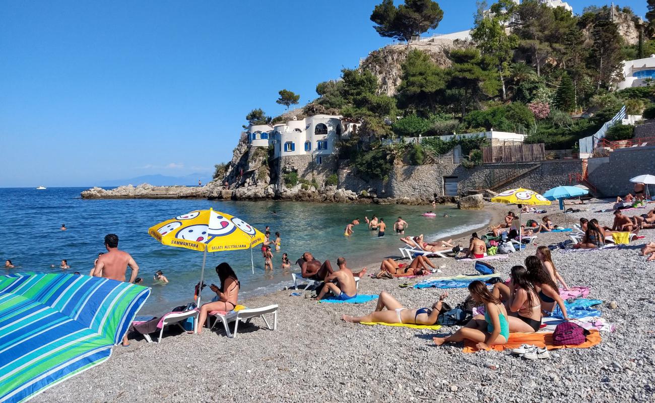 Kafara beach'in fotoğrafı küçük bej çakıl yüzey ile