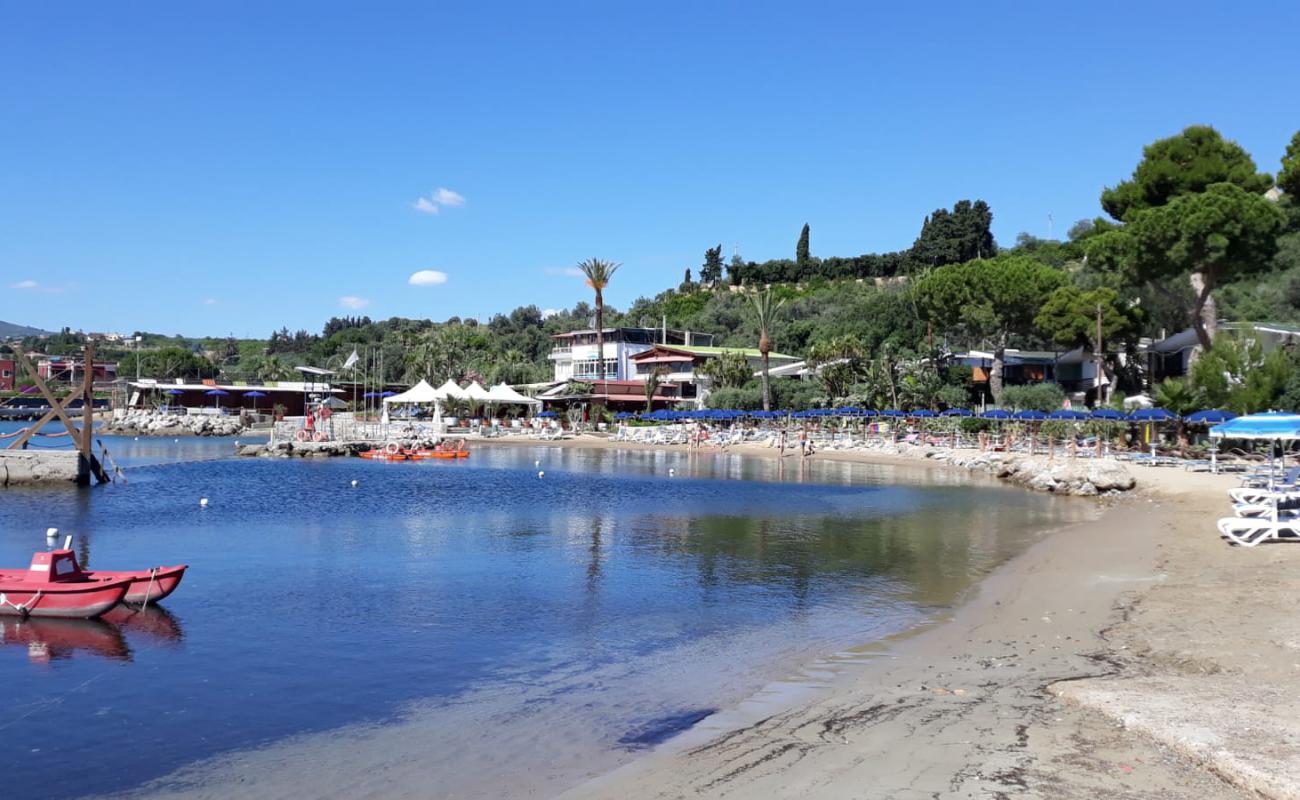 Lido Porto Di Spagna'in fotoğrafı parlak kum yüzey ile