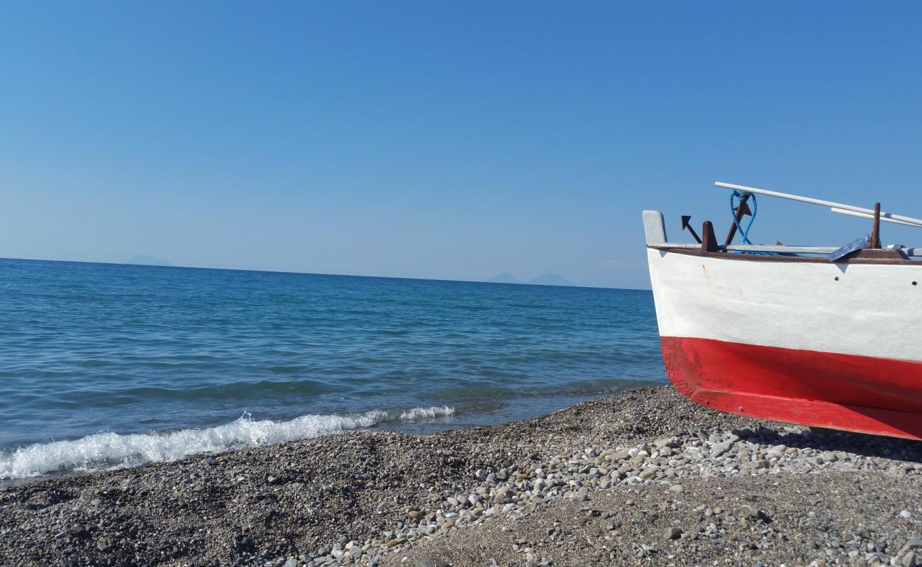 Torrenova Lungomare'in fotoğrafı çakıl ile kum yüzey ile