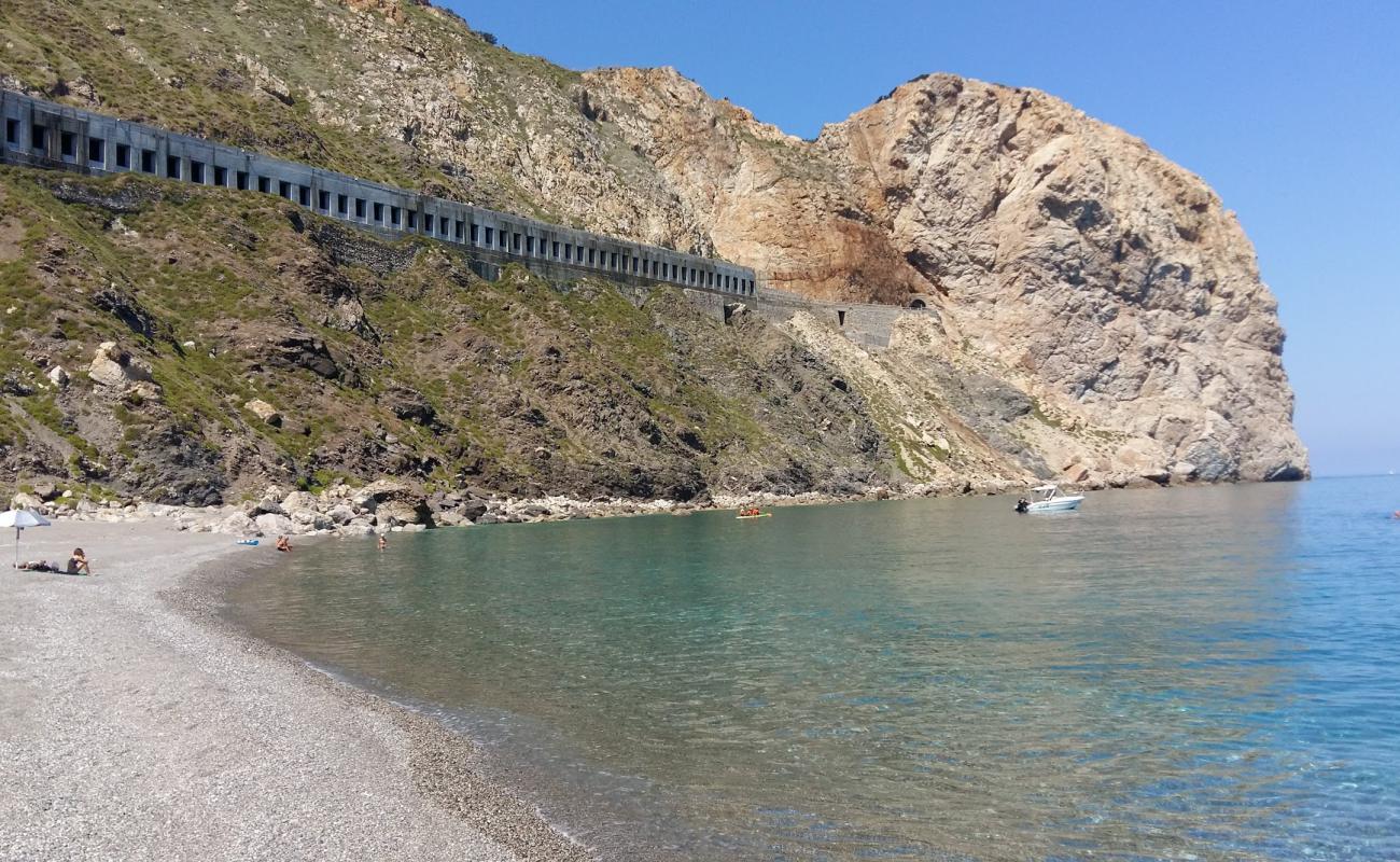 Ox beach'in fotoğrafı gri ince çakıl taş yüzey ile