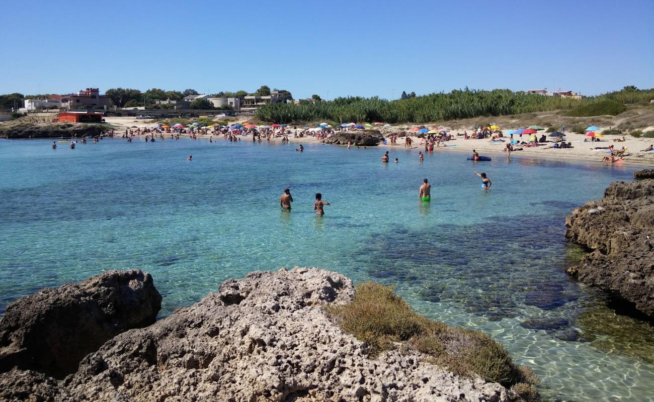 Spiaggia di Lido Bruno'in fotoğrafı kahverengi kum yüzey ile
