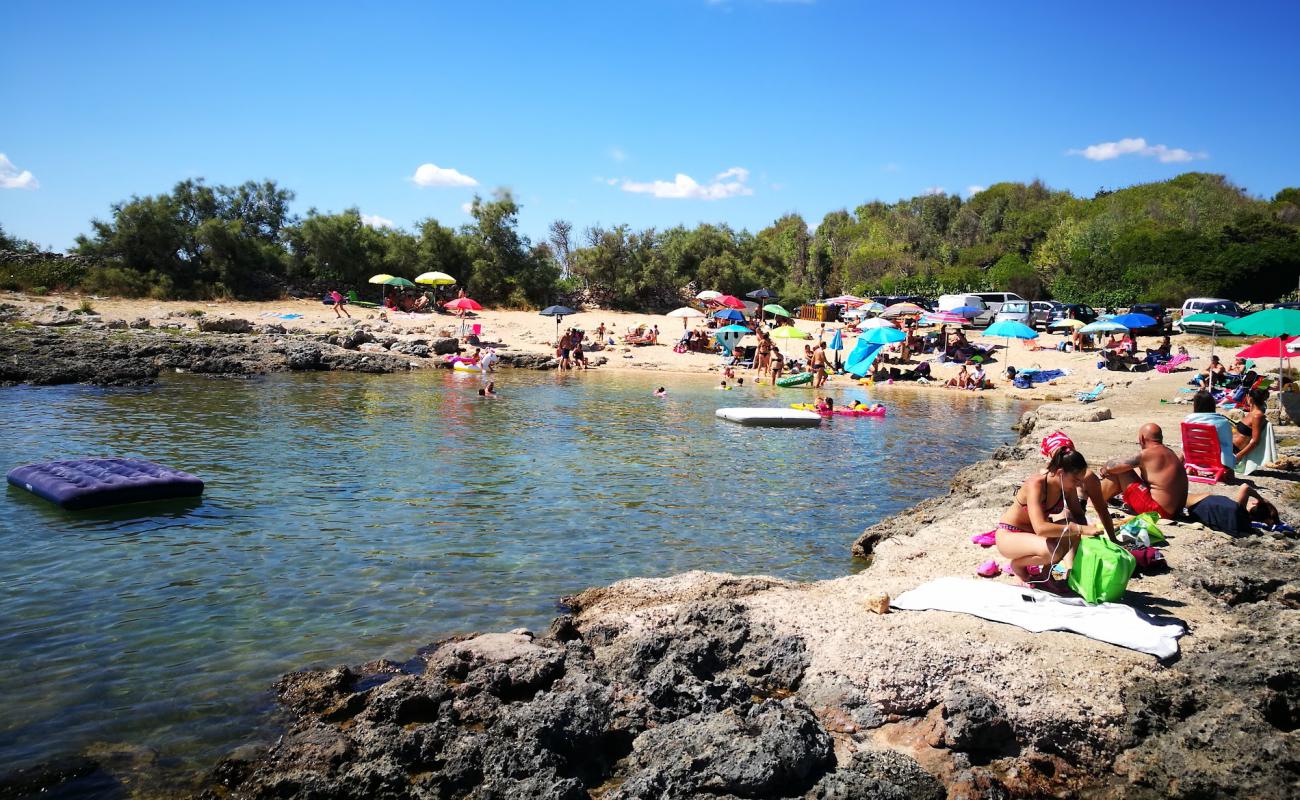 Spiaggia di Serra Cicora'in fotoğrafı açık bej kum yüzey ile