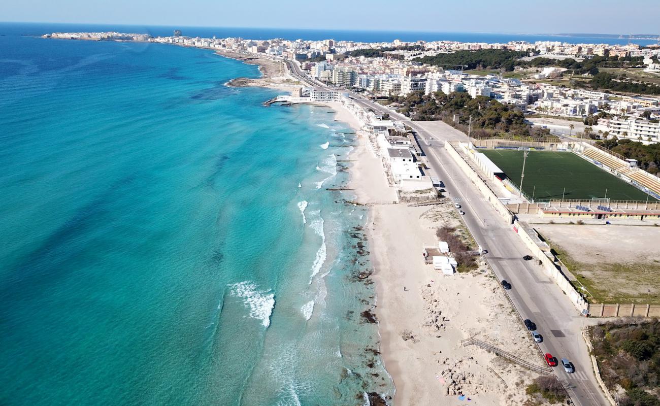 Spiaggia Gallipoli'in fotoğrafı parlak kum yüzey ile