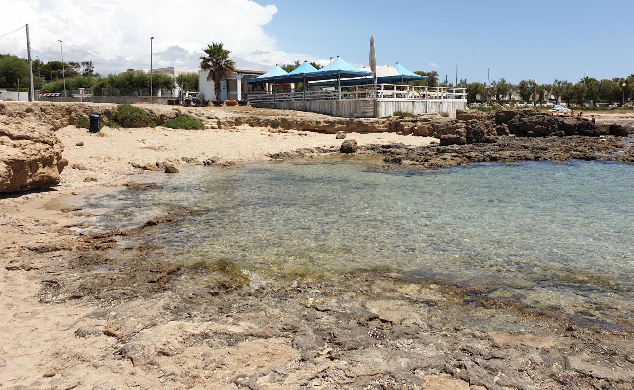 Spiaggia Paterte Mancaversa'in fotoğrafı bej kum ve kayalar yüzey ile
