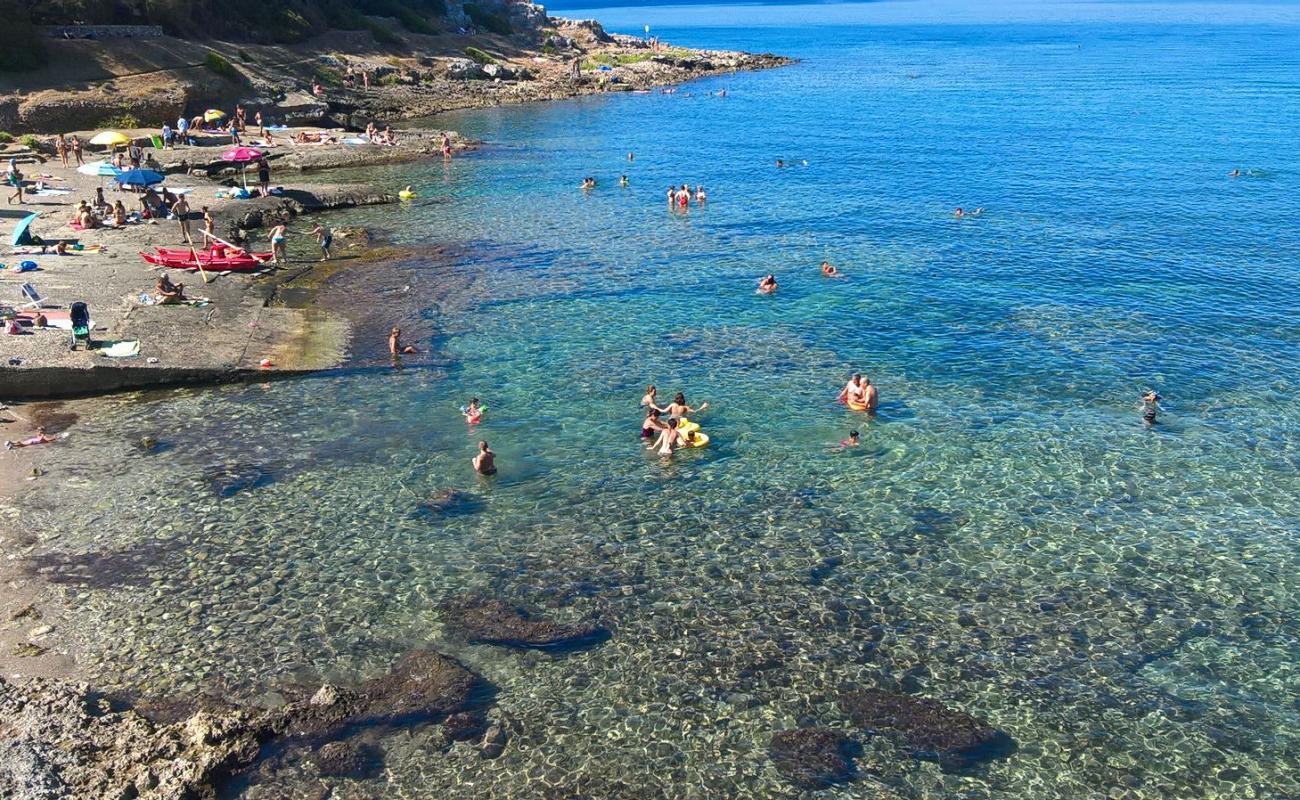 San Gregorio beach'in fotoğrafı taşlar yüzey ile