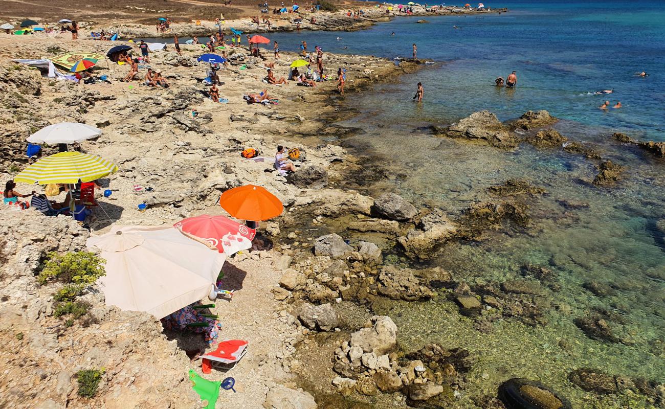 Spiaggia di Baia dell'Orte'in fotoğrafı taşlar yüzey ile