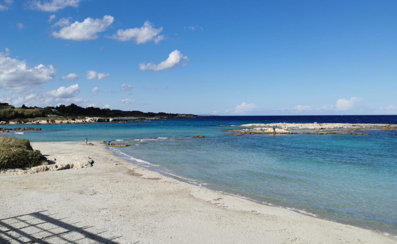 Atlantis beach'in fotoğrafı bej kum ve kayalar yüzey ile