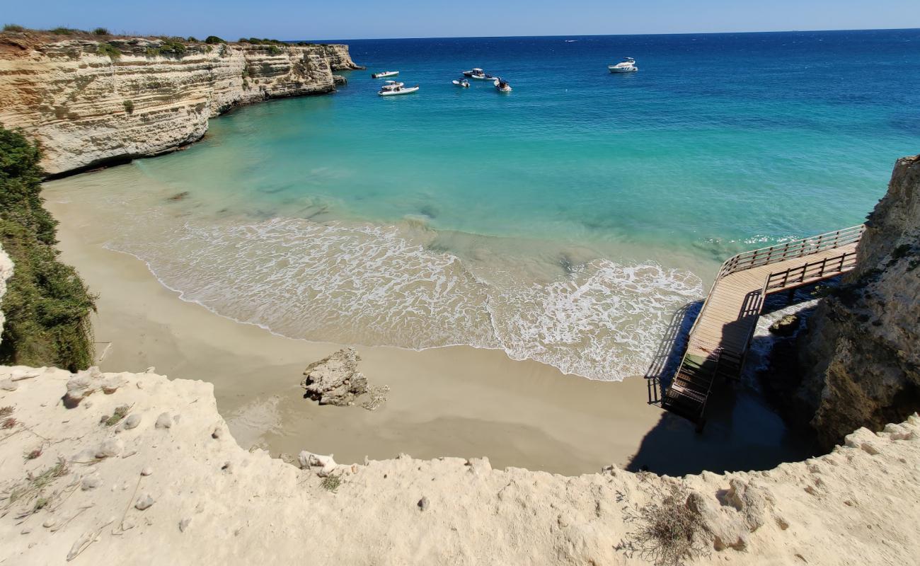 Spiaggia di Mulino D'Acqua'in fotoğrafı parlak kum yüzey ile