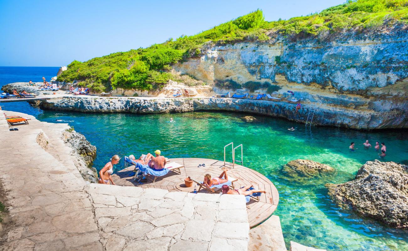 Grotta delle Pupe'in fotoğrafı beton kapak yüzey ile