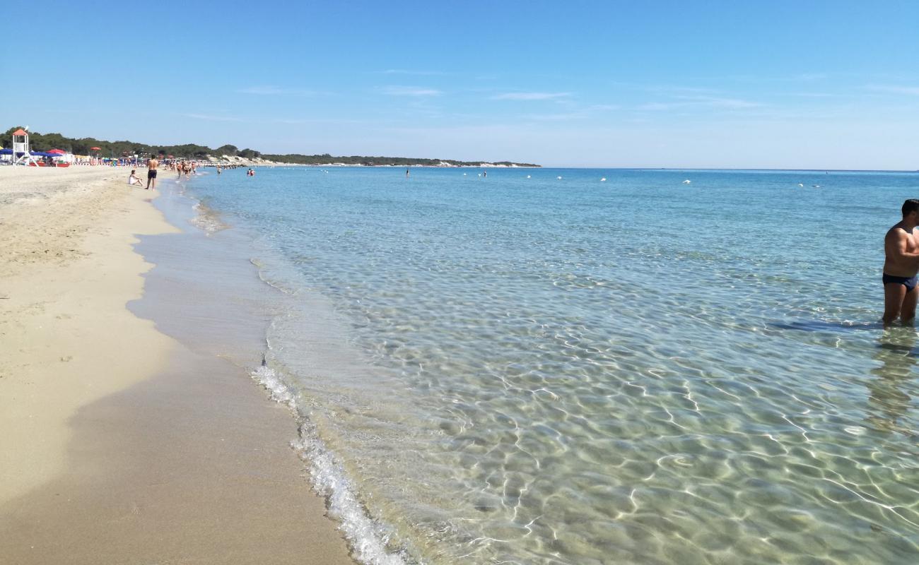 Spiaggia Alimini'in fotoğrafı parlak ince kum yüzey ile