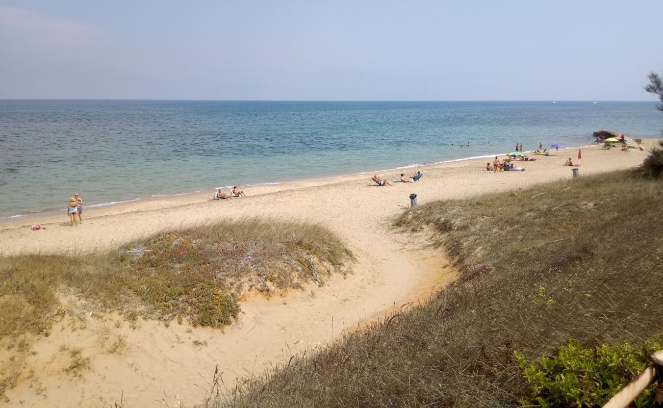 Spiaggia di Sciaia'in fotoğrafı parlak kum yüzey ile