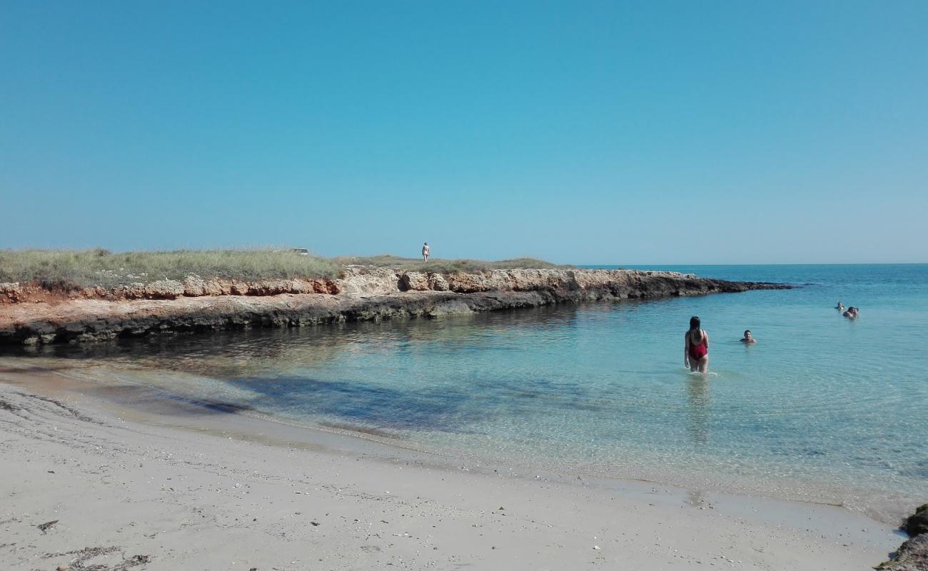 Spiaggia di Gorgognolo'in fotoğrafı açık bej kum yüzey ile