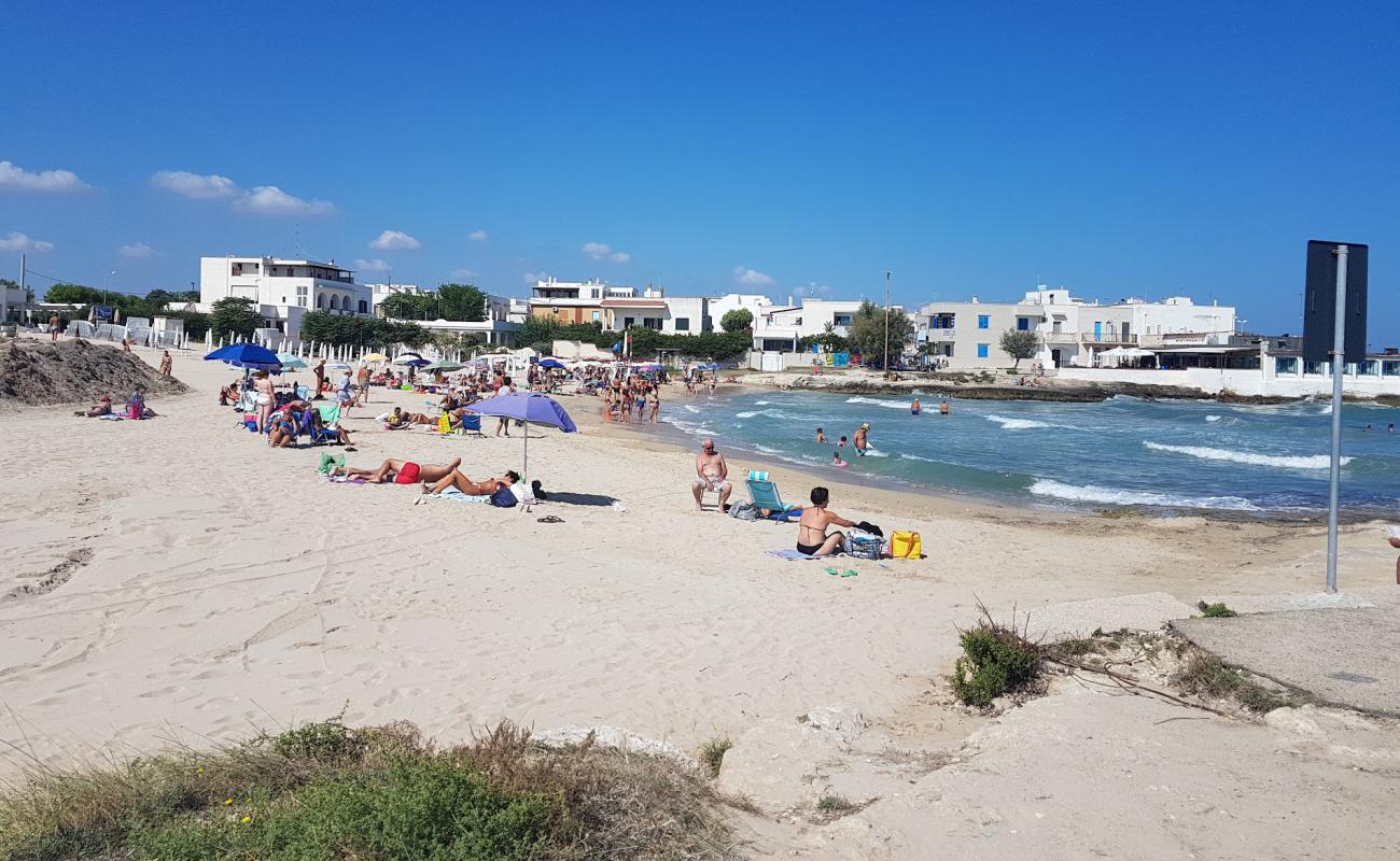Baia di Camerini'in fotoğrafı açık bej kum yüzey ile