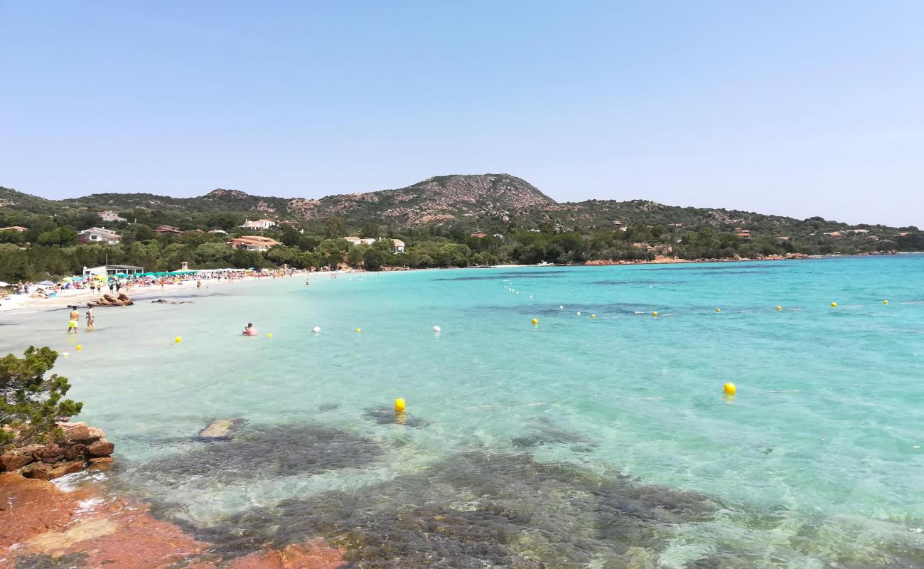 Porto Istana Beach'in fotoğrafı açık bej kum yüzey ile