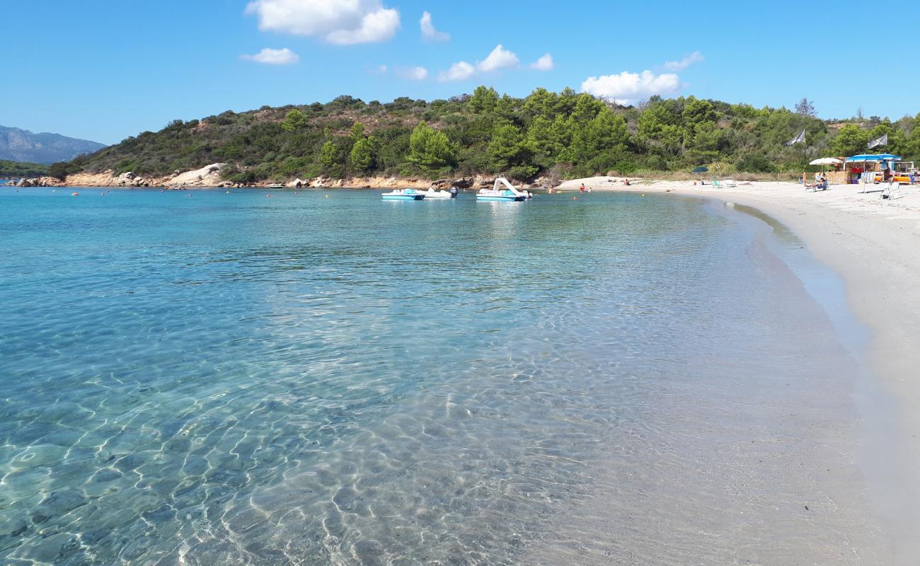 Salina Bamba Plajı'in fotoğrafı parlak kum yüzey ile