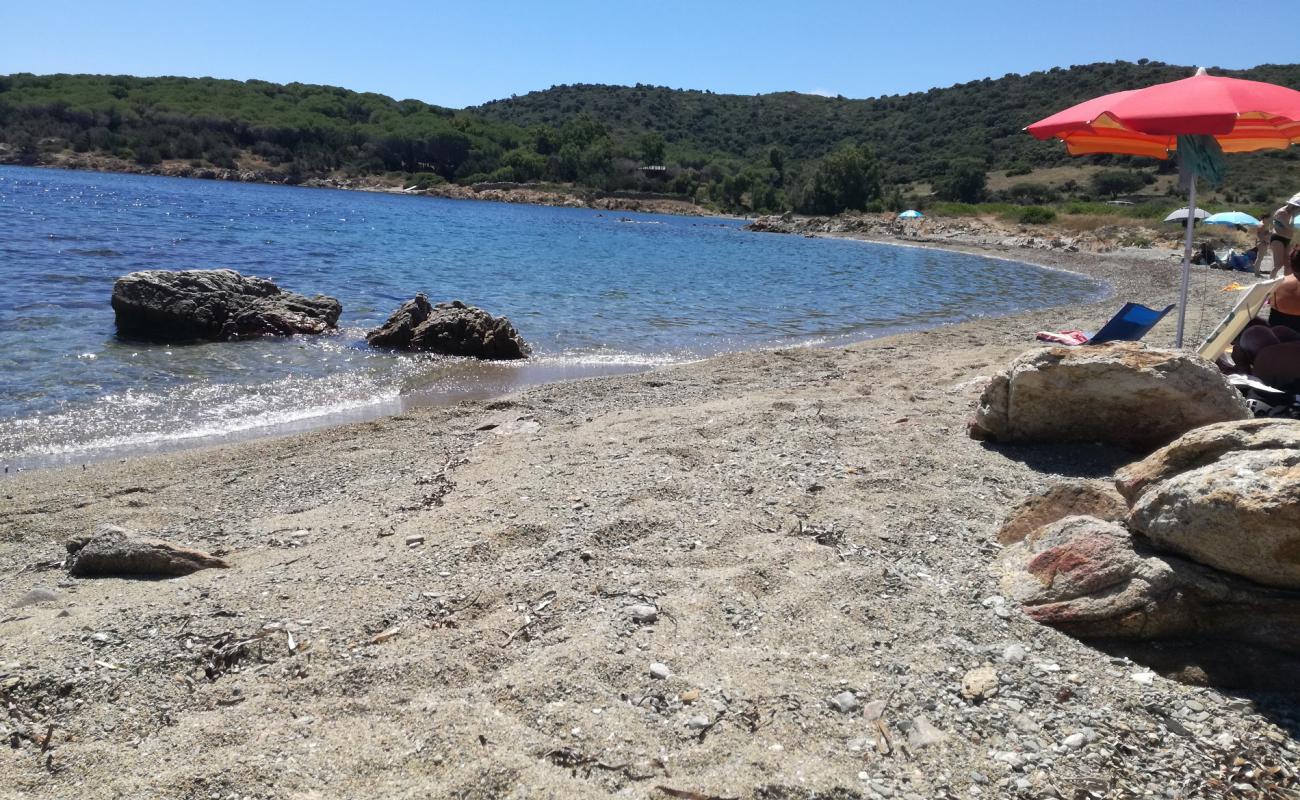 Spiaggia Isuledda II'in fotoğrafı çakıl ile kum yüzey ile