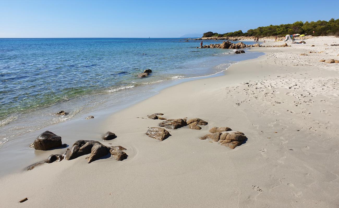 Spiaggia Biderrosa II'in fotoğrafı parlak ince kum yüzey ile