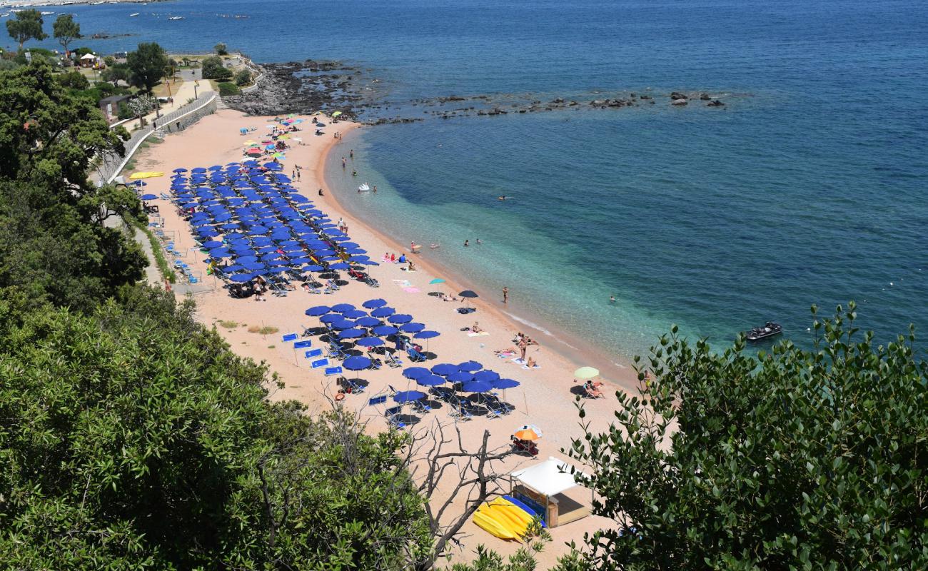 Palmasera beach'in fotoğrafı siyah kum ve çakıllar yüzey ile