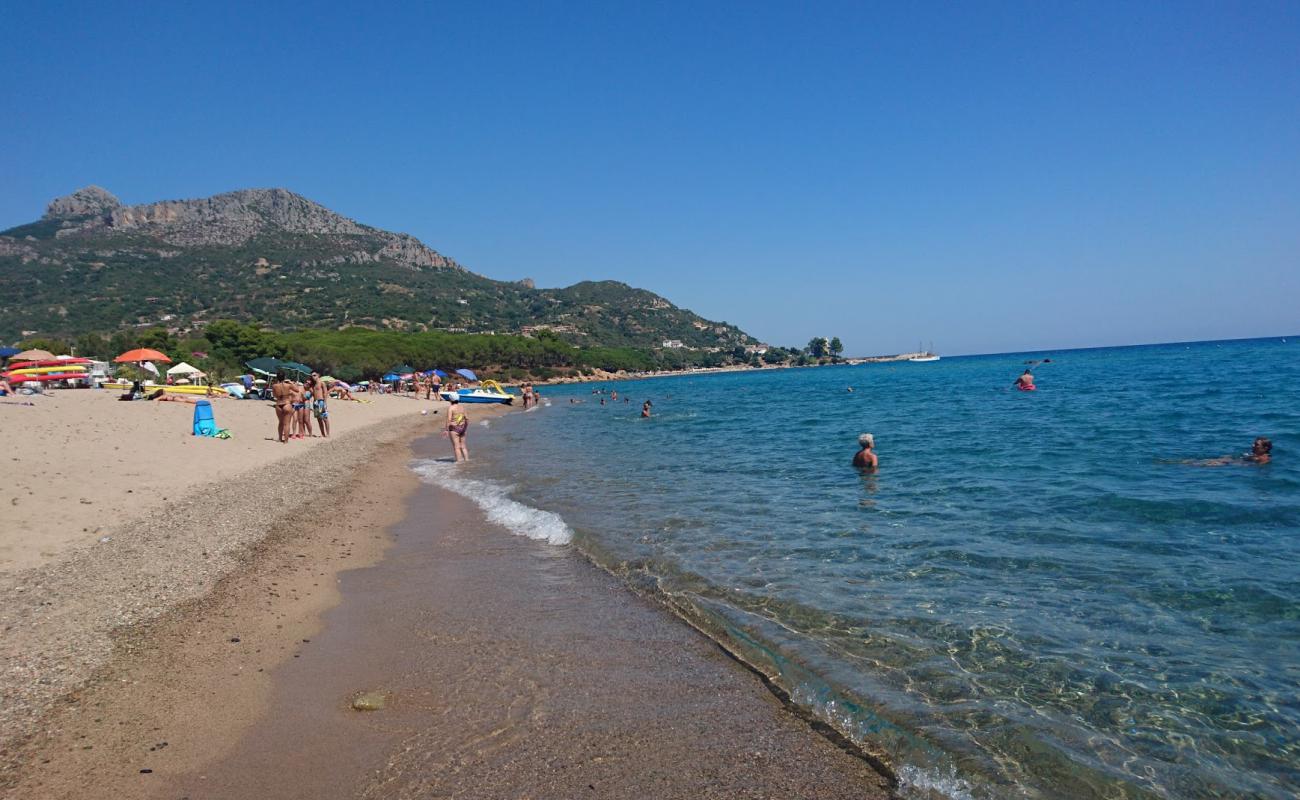 Spiaggia di Tancau'in fotoğrafı açık bej kum yüzey ile