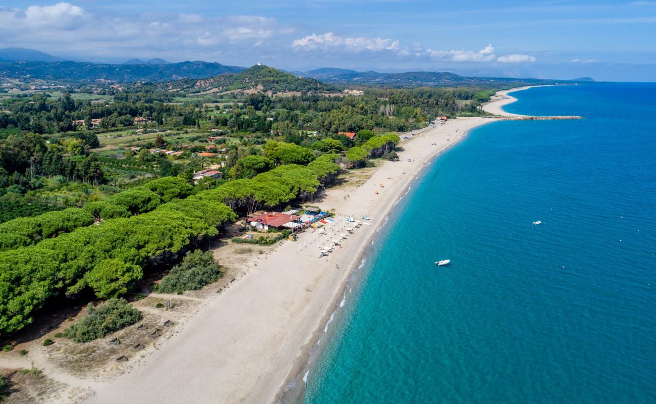 Spiaggia della Marina di Cardedu'in fotoğrafı bej kum ve çakıl yüzey ile