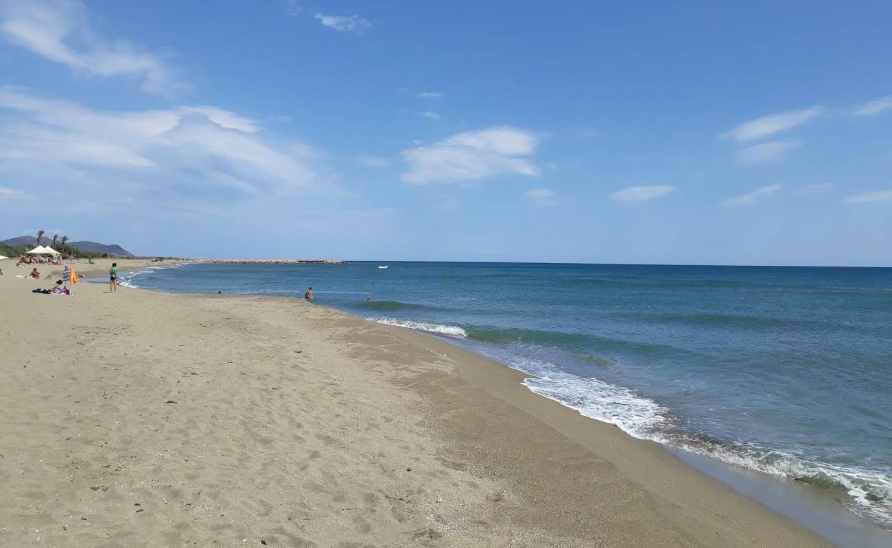 Spiaggia di San Giovanni'in fotoğrafı açık bej kum yüzey ile