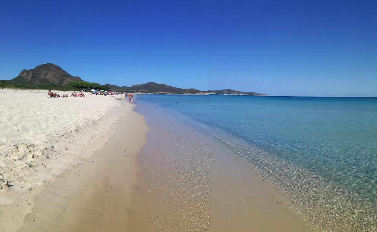 Spiaggia Rei Sole
'in fotoğrafı açık bej kum yüzey ile