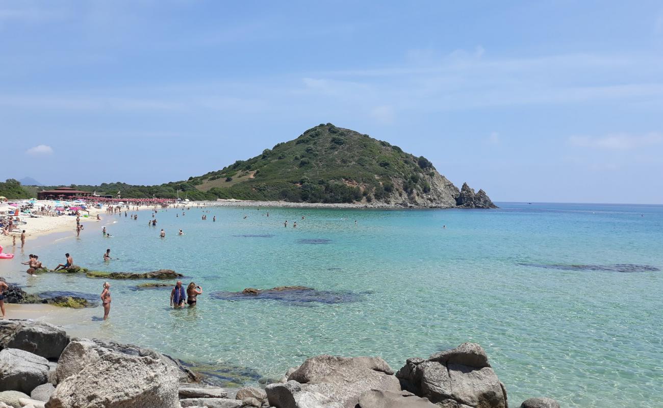 Cala Monte Turno Plajı'in fotoğrafı i̇nce bej kum yüzey ile