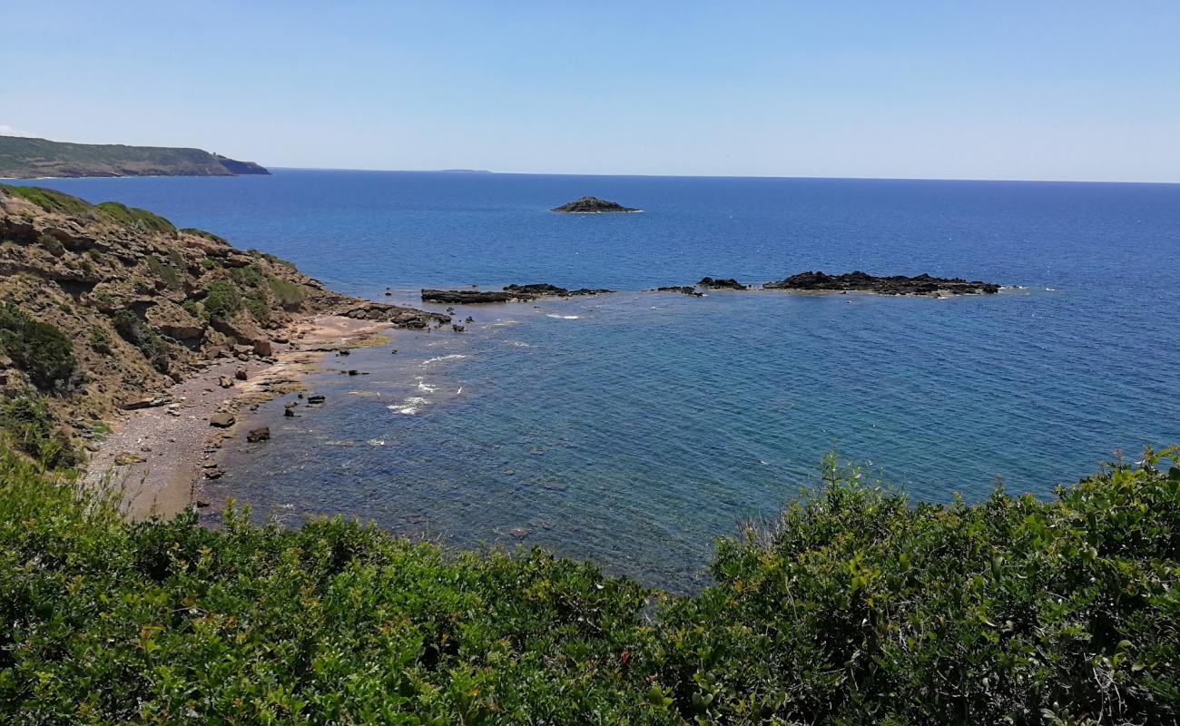 Calette di Corona Niedda'in fotoğrafı hafif çakıl yüzey ile