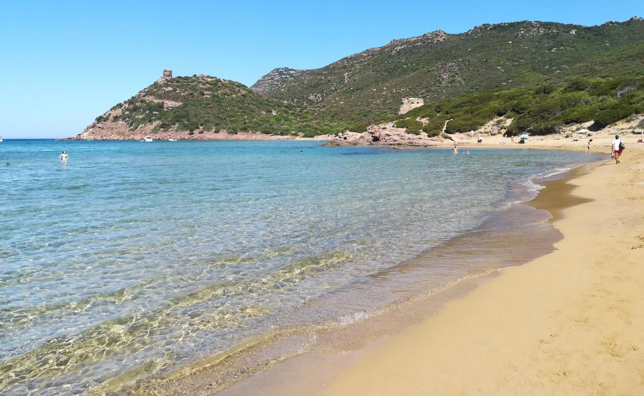 Spiaggia di Porto Ferro'in fotoğrafı açık bej kum yüzey ile