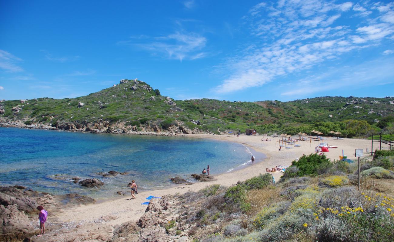 Spiaggia Porto Quadro'in fotoğrafı kahverengi kum yüzey ile