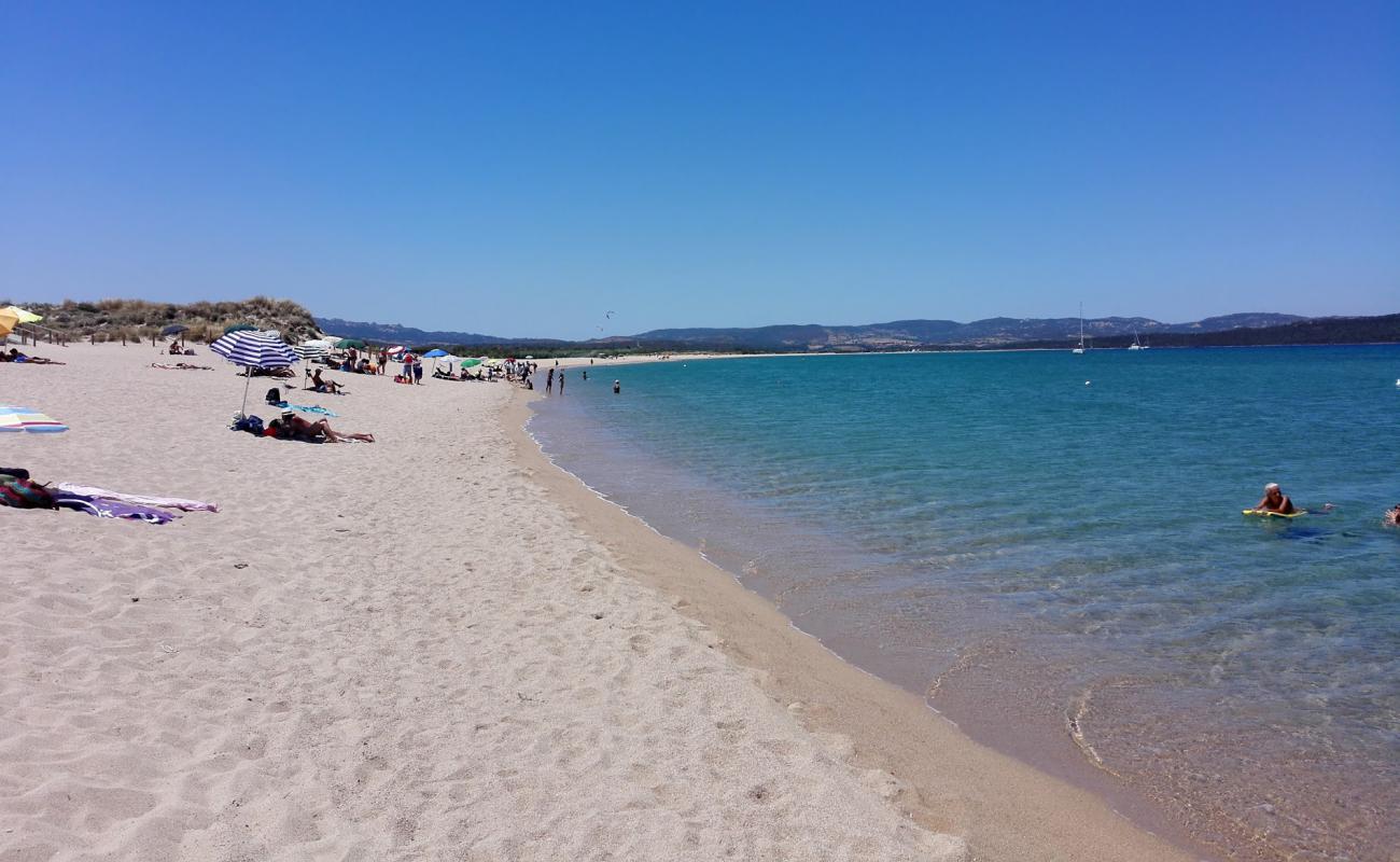 Barrabisa Plajı'in fotoğrafı açık bej kum yüzey ile