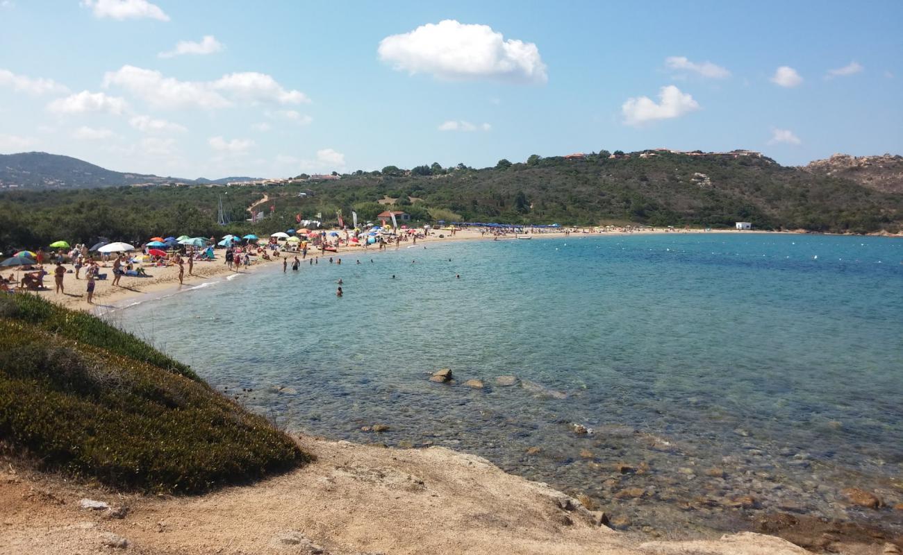 Spiaggia de La Sciumara'in fotoğrafı parlak kum yüzey ile