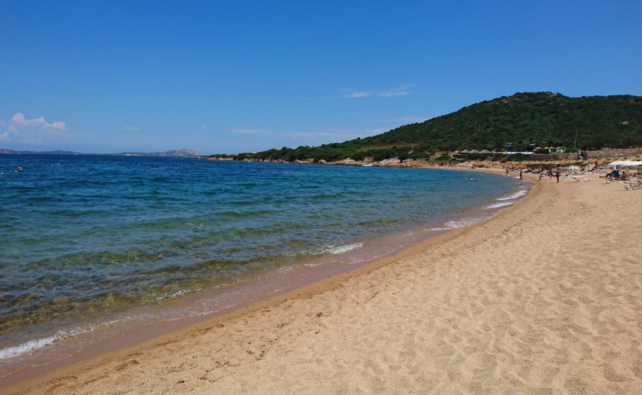 Spiaggia delle Saline'in fotoğrafı hafif ince çakıl taş yüzey ile