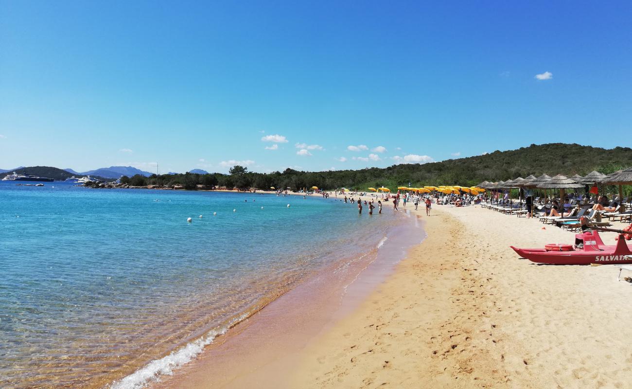 Beach Li Itriceddi'in fotoğrafı parlak kum yüzey ile