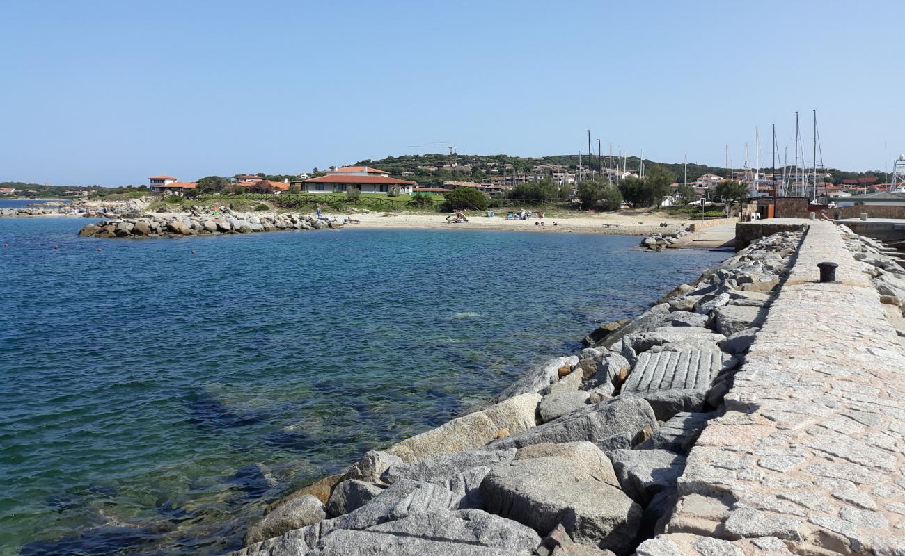 Spiaggia del Porto'in fotoğrafı çakıl ile kum yüzey ile