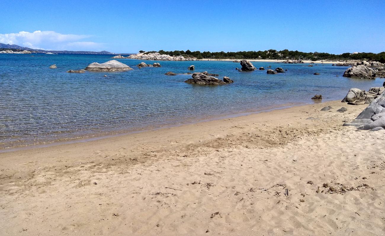 Cala Marana'in fotoğrafı parlak kum yüzey ile